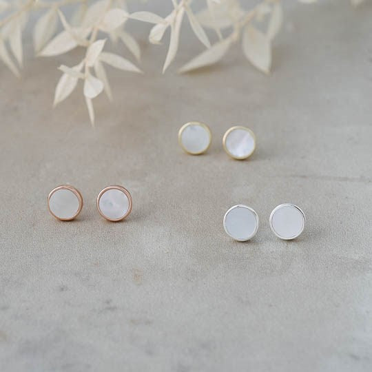 Alluring Studs-mother of pearl