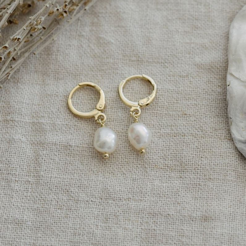 Bitsy Hoops-white pearl