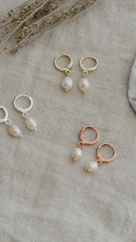 Bitsy Hoops-white pearl