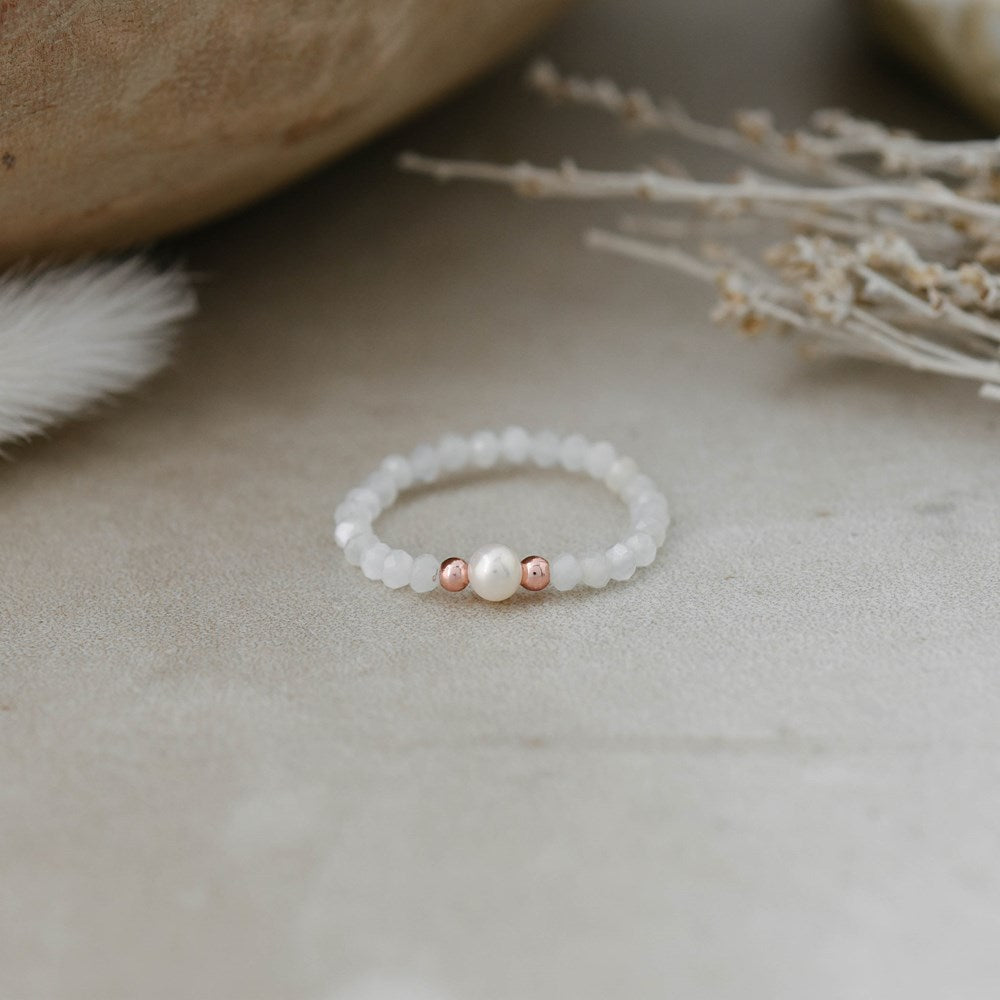 Dainty N Divine Ring-white moon stone/white pearl